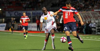 Bakaye Traoré face à Marko Basa