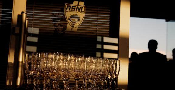 Cocktail servi &agrave;  la mi-temps du match