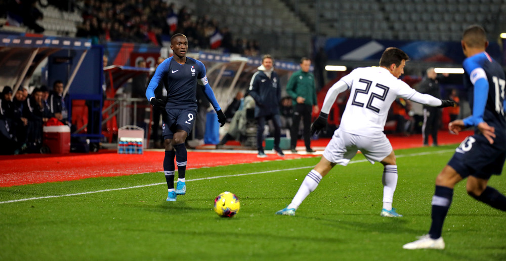 Jonathan Ikoné avec les Bleuets