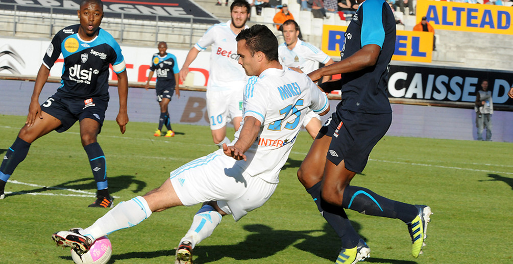 Un arbitrage très défavorable et un manque d’efficacité stoppent la série nancéienne (Photo: OM / YP 2012).