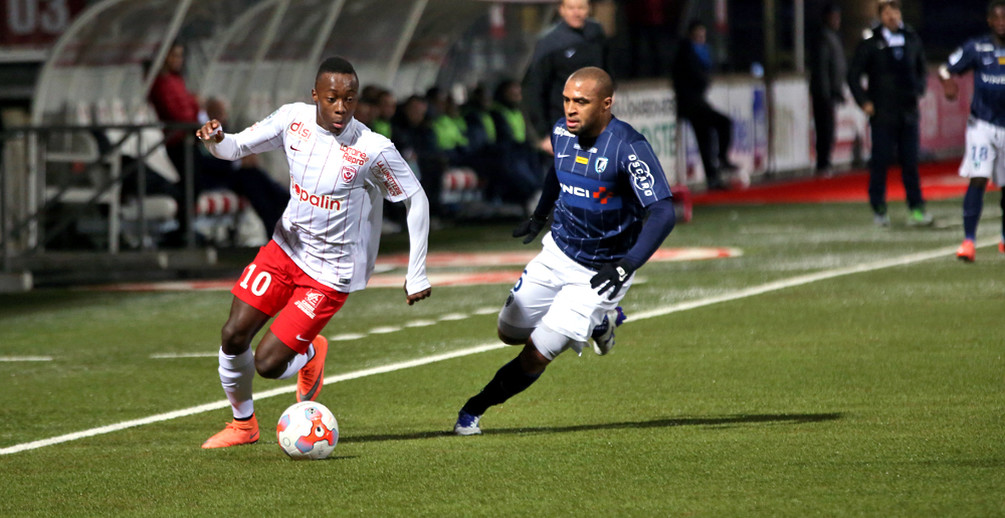 Cinq buts, deux adversaires expulsés et une fin de match de folie pour l’ASNL.