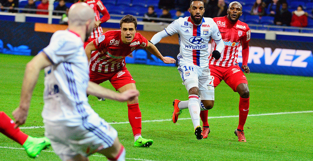 Face à un adversaire remonté, l’ASNL n’a pas fait le poids (photo S. Guiochon / Le Progrès).