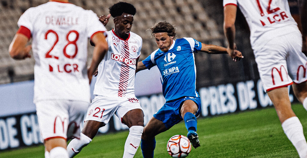 L’ASNL n’a pas profité de sa supériorité numérique pendant une mi-temps. (photo GF38 / Romain Quiblier).