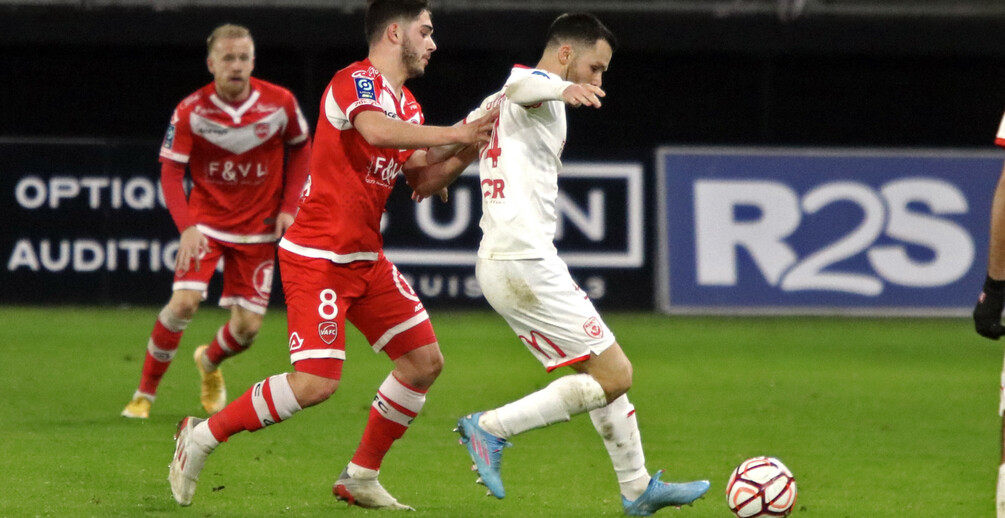 Très vite réduits à dix et distancés au score, les Nancéiens ont coulé (photo Doriane Michalak).