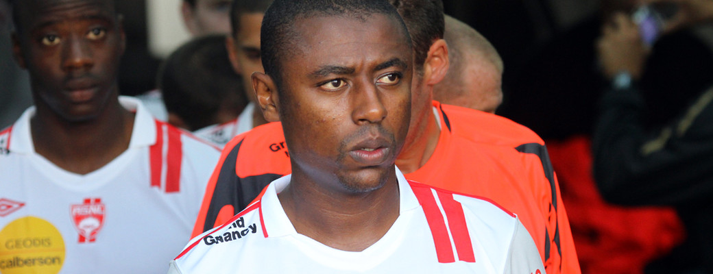 André Luiz avant PSG-ASNL