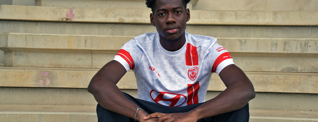 Camara prêté par Lens