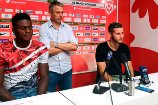 Les premiers mots de Néry et Sané