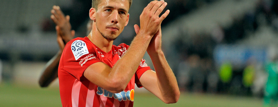 Lenglet officialise au FC Barcelone