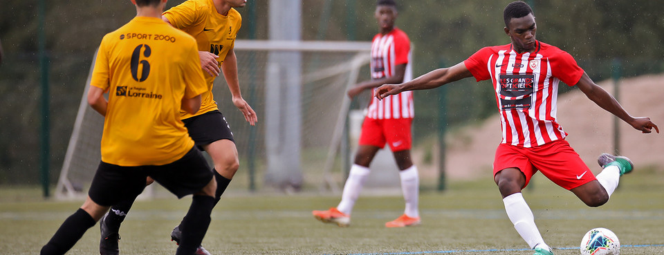 Ndezi avec les pros