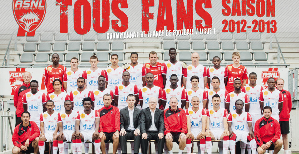 Le poster 2012/2013 en fond d