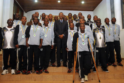 Les joueurs ont reçu la visite du Président du Rwanda Jean-Paul KAGAME.