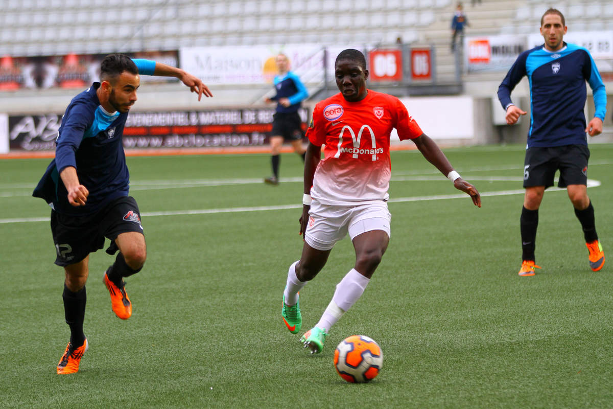 ASNL/Illzach en CFA2 - Photo n°18