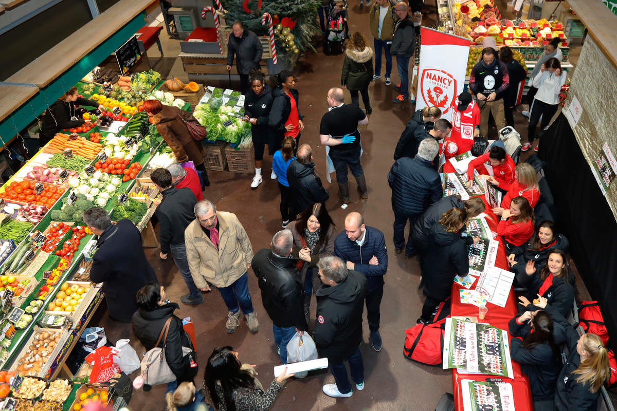 Les féminines au marché central - Photo n°18