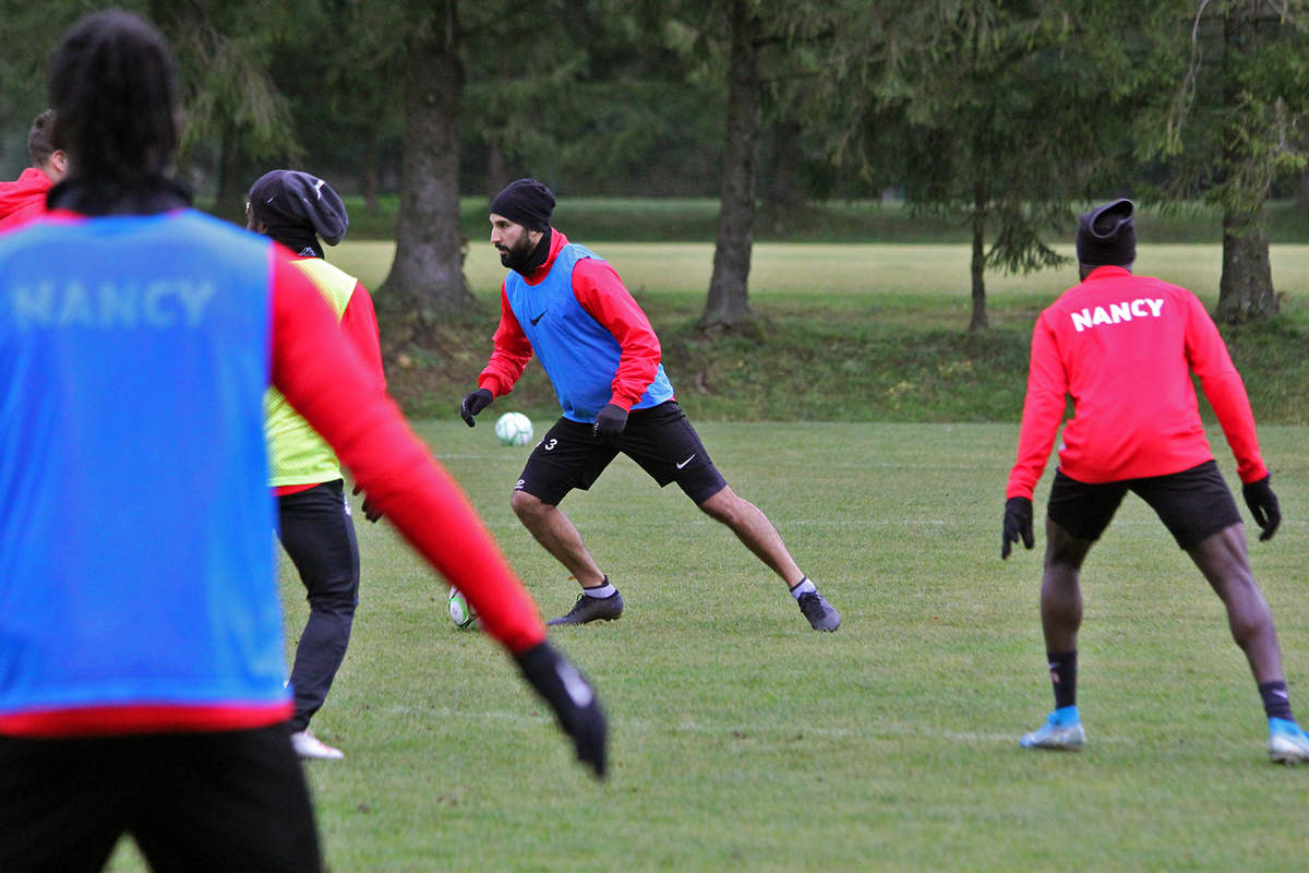 Ça bosse devant le but - Photo n°3
