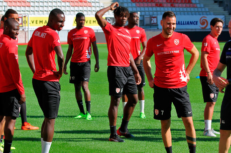 L'avant-match d'ASNL-CNFC