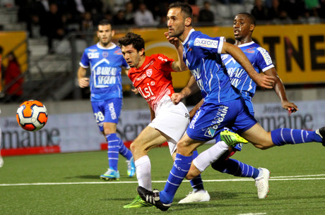 Le résumé d'ASNL-ESTAC