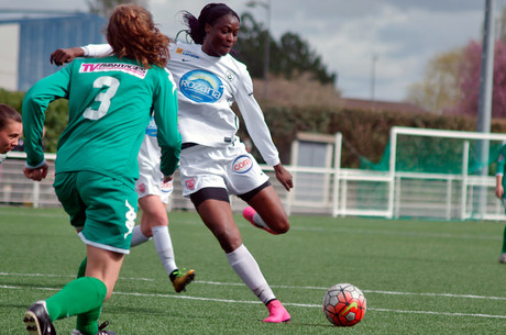 Une internationale en attaque