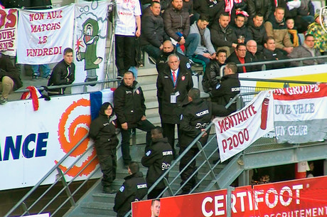 Un stade bien surveillé