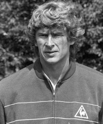 RÃ©sultat de recherche d'images pour "arsene wenger 1980"