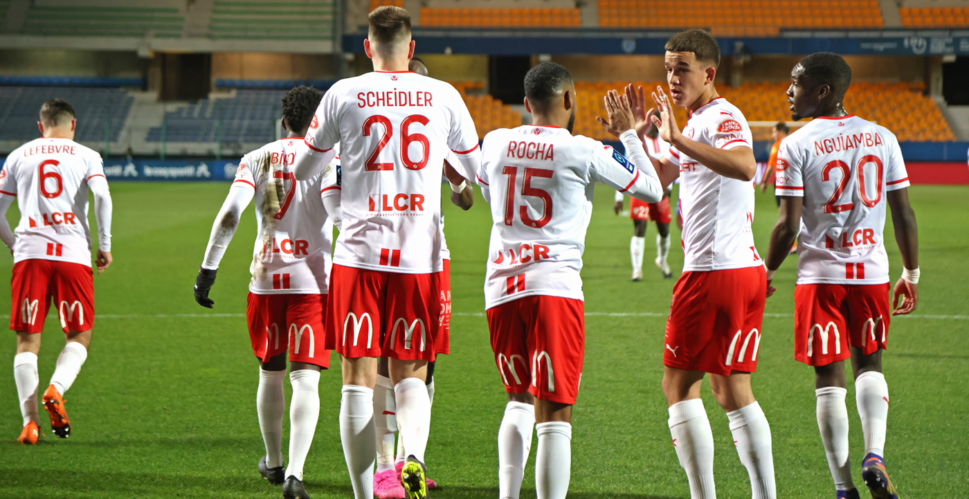 Au terme d’un match spectaculaire, l’ASNL est la première équipe à s’imposer à Troyes.
 