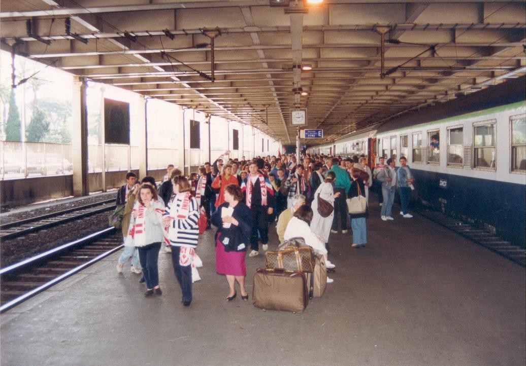 Le train de Cannes en 1992 - Photo n°11
