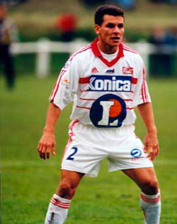 Défenseur de 1998 à 2000 (57 matchs, 1 but)