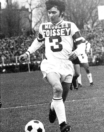 Défenseur de 1967 à 1974 (105 matchs, 2 buts)