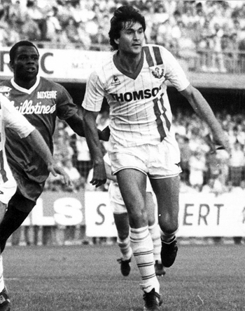 Défenseur de 1986 à 1987 (37 matchs, 4 buts)