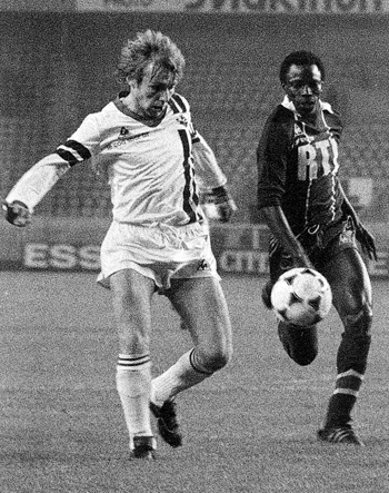 Défenseur de 1976 à 1982 (153 matchs, 8 buts)